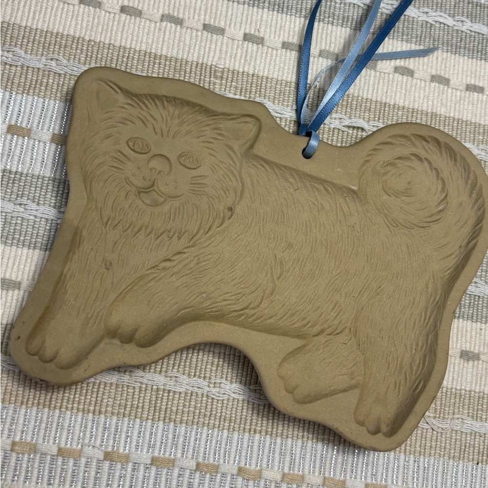 Beige Cat-Shaped Bakeware Mold - Neutral